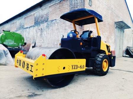 yzd_8.0單鋼輪振動壓路機